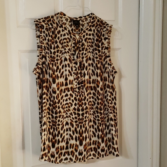 Top - Picture 1 of 2